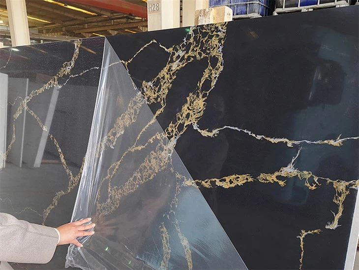 Black Calacatta Quartz With Gold Veins (4)