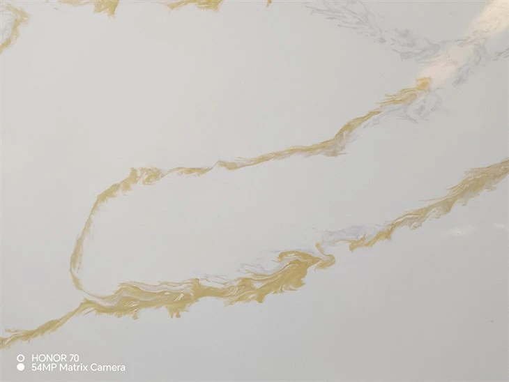Calacatta Storm Gold Quartz (5)